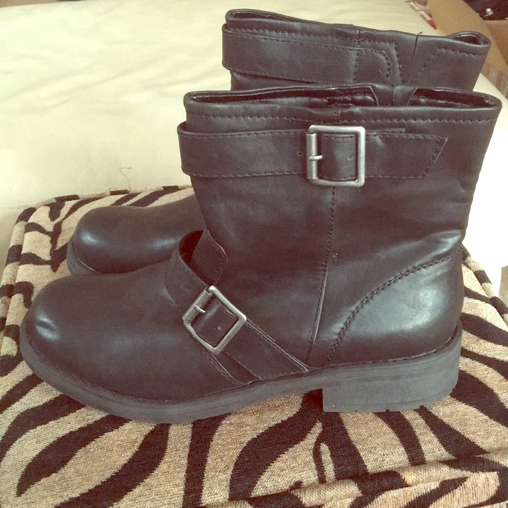 Black Motorcycle Boots